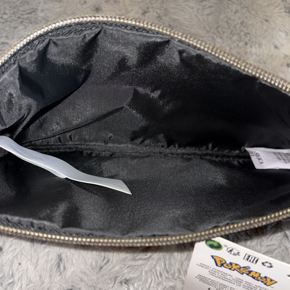 Loungefly Charmander Daisy print bag, wallet and make up bag Set NWT - Picture 11 of 11